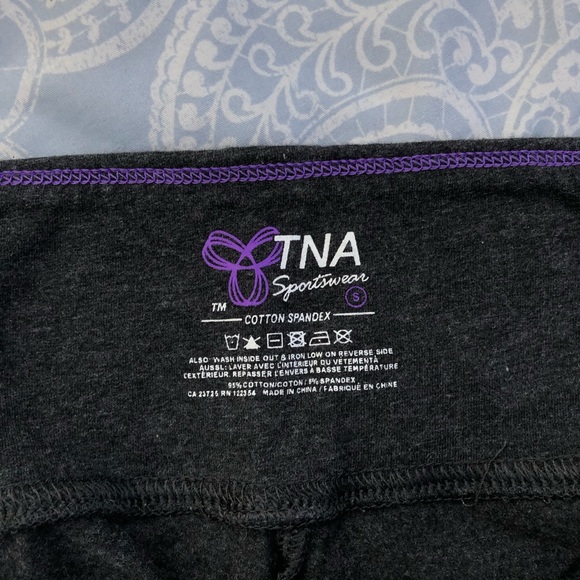 🦋DARK GREY TNA LEGGINGS HIGH WAISTED🦋 - Picture 3 of 3